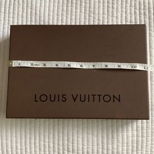 AUTHENTIC LV box